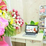 Valentine Hotel