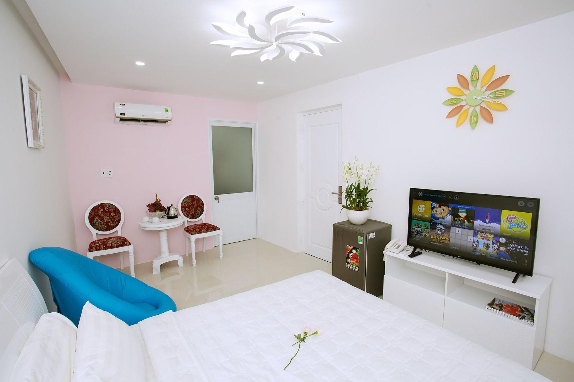 Hotel Valentine Saigon - Bui Vien Street