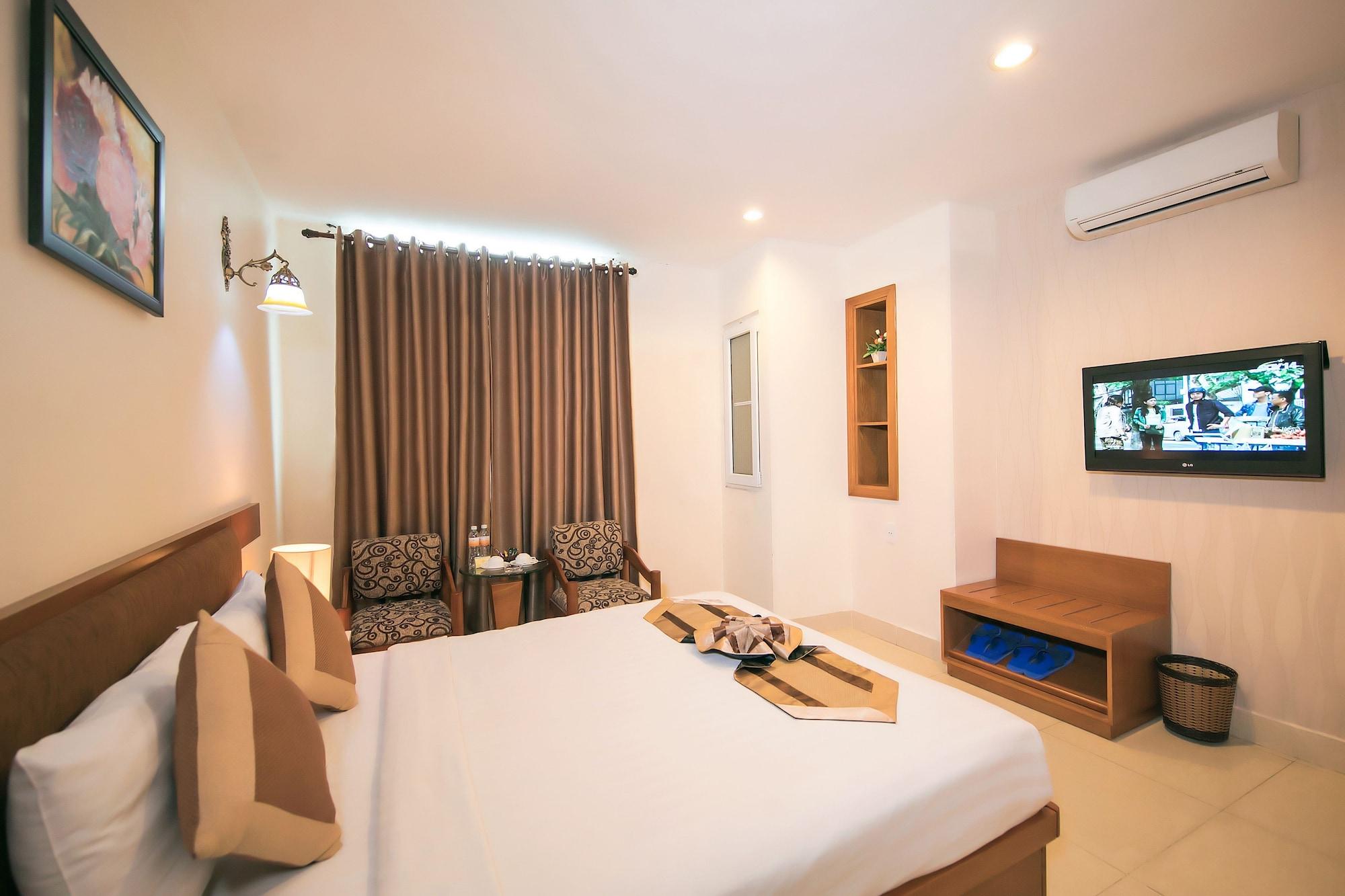 Hotel Valentine Saigon - Bui Vien Street