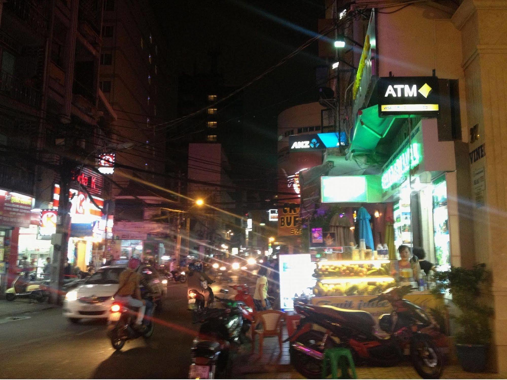 Valentine Saigon - Bui Vien Street 3*