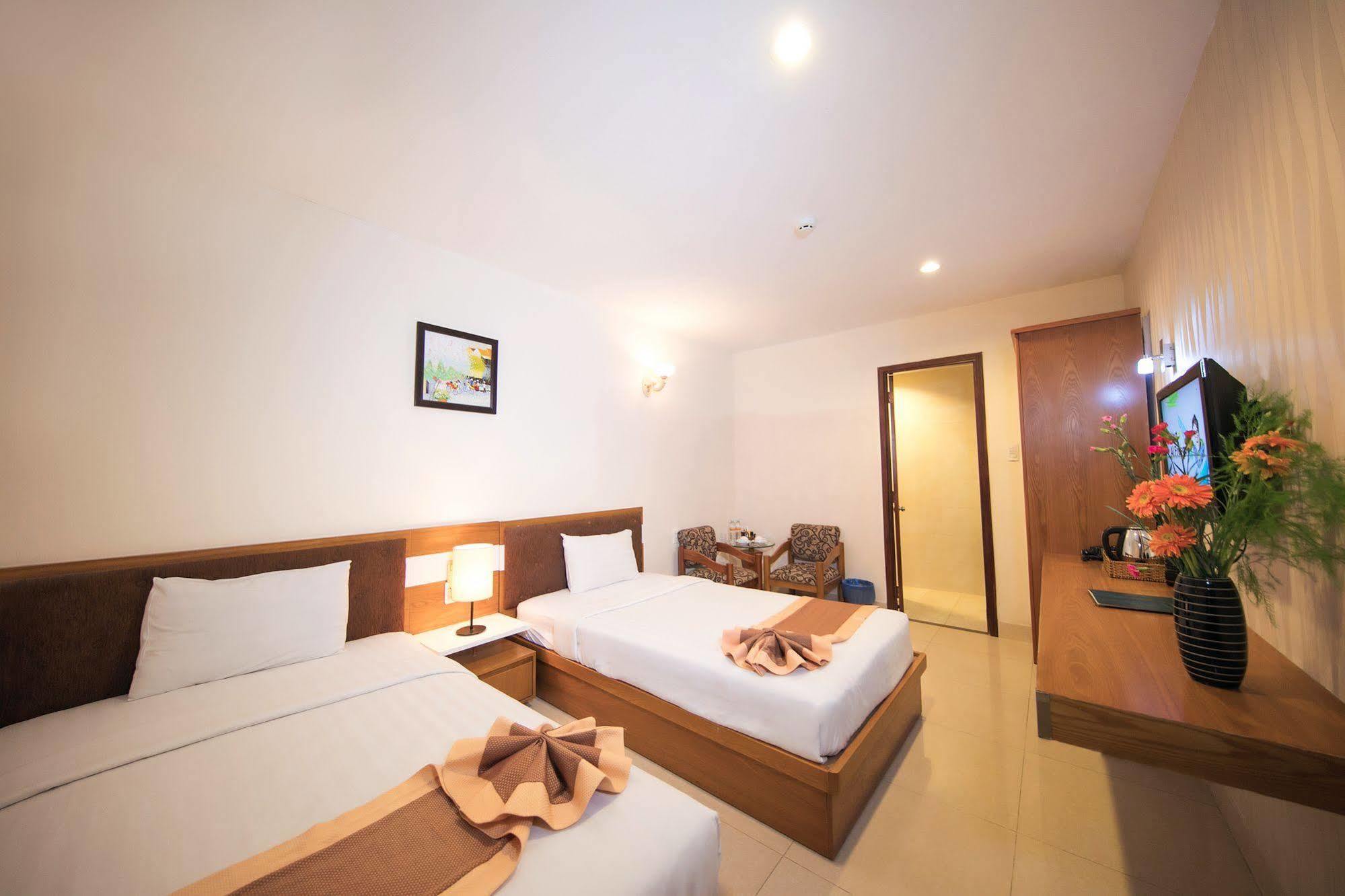 Valentine Saigon - Bui Vien Street 3*