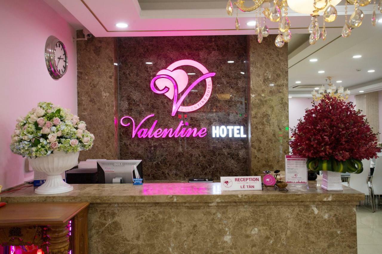 Valentine 3*